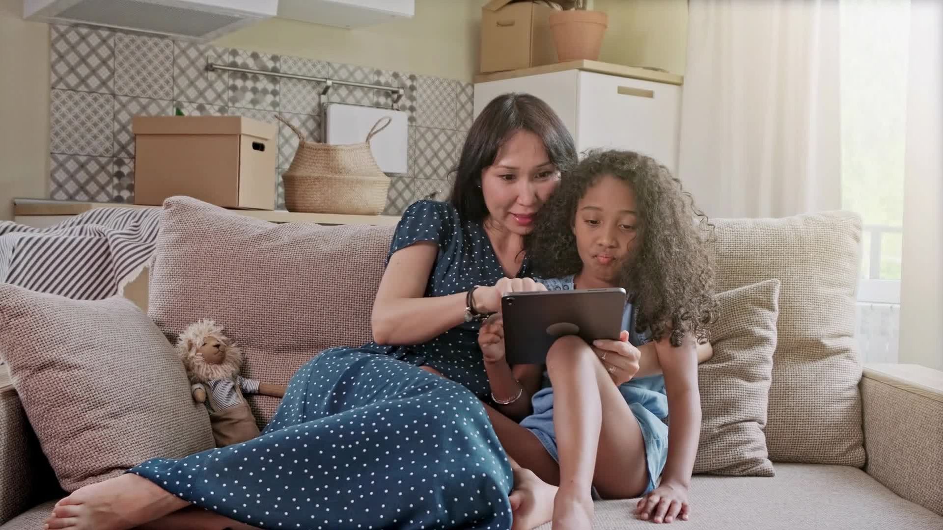 How to Talk to Your Kids about Using Parental Control Apps