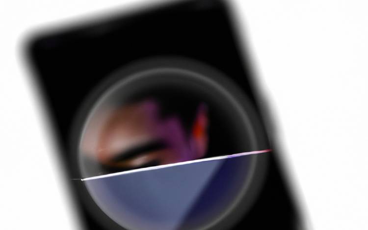 ¿Pueden las aplicaciones espía vigilar la actividad en las redes sociales?