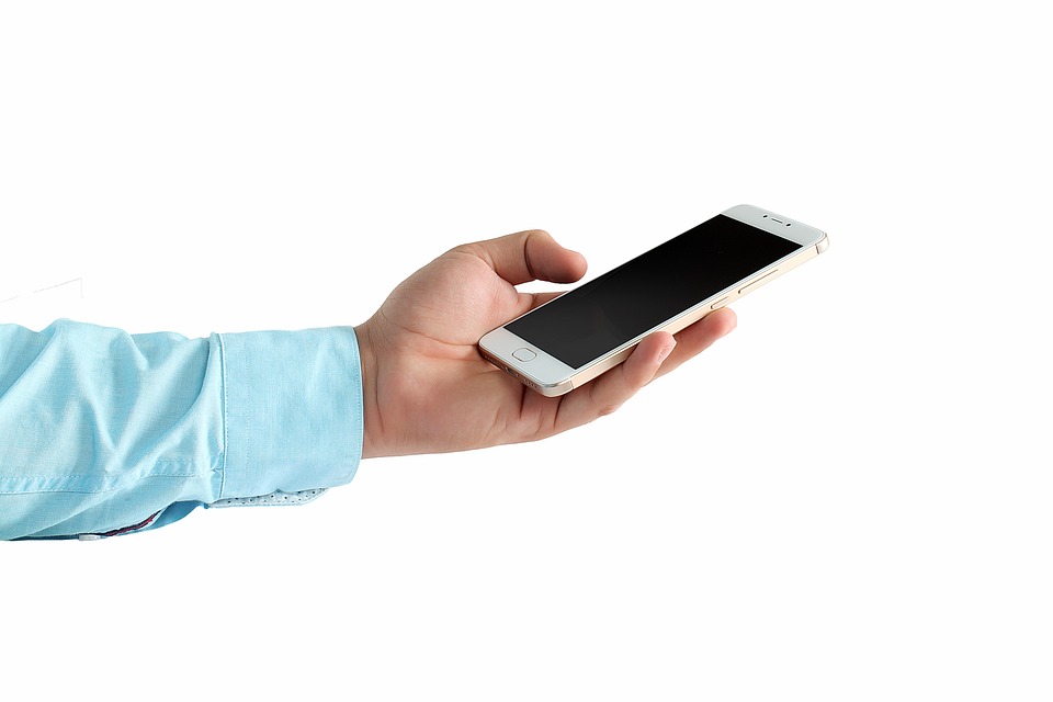 Cómo espiar el teléfono de alguien sin que se entere